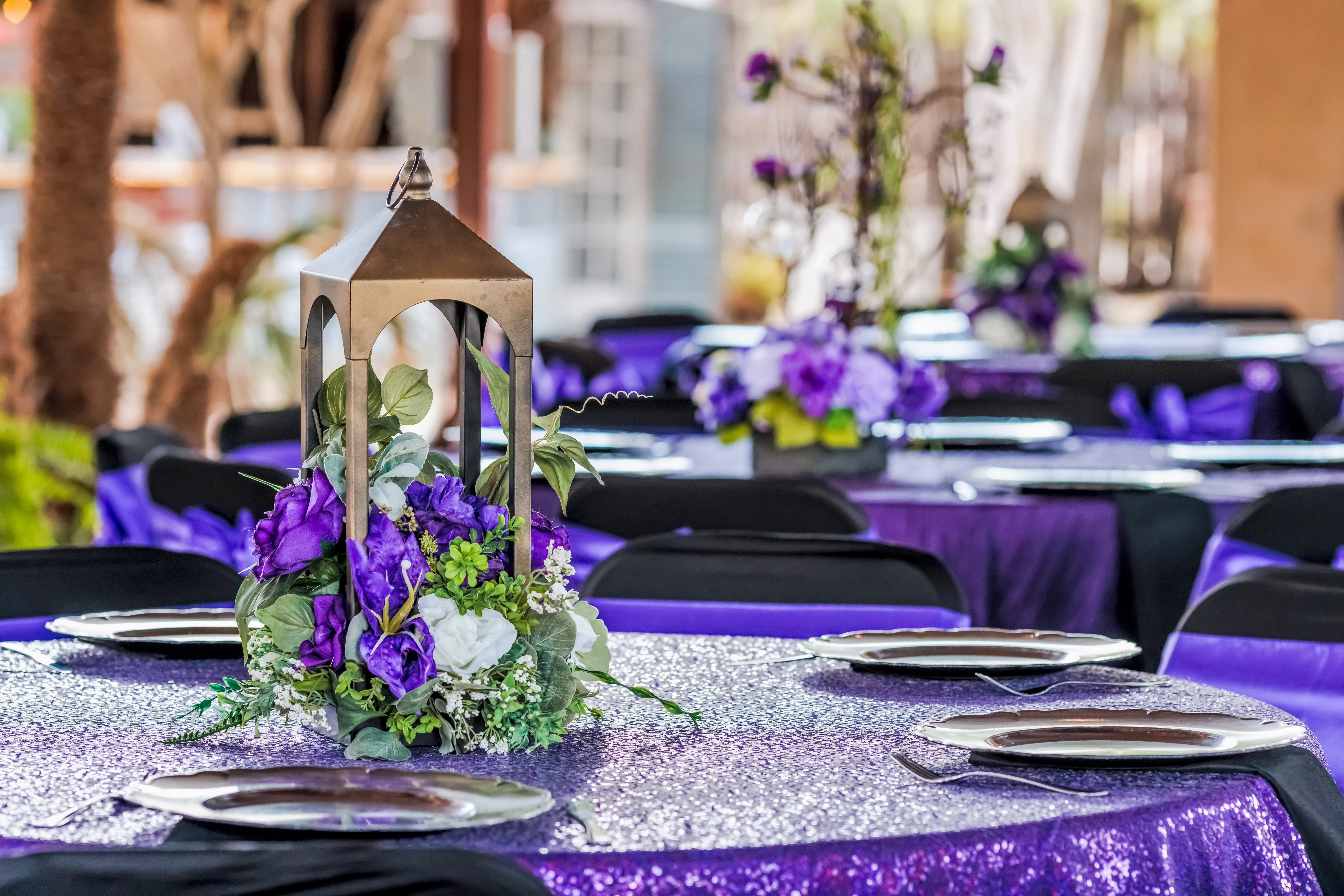 Mesa de recepción de quinceañera coordinada profesionalmente