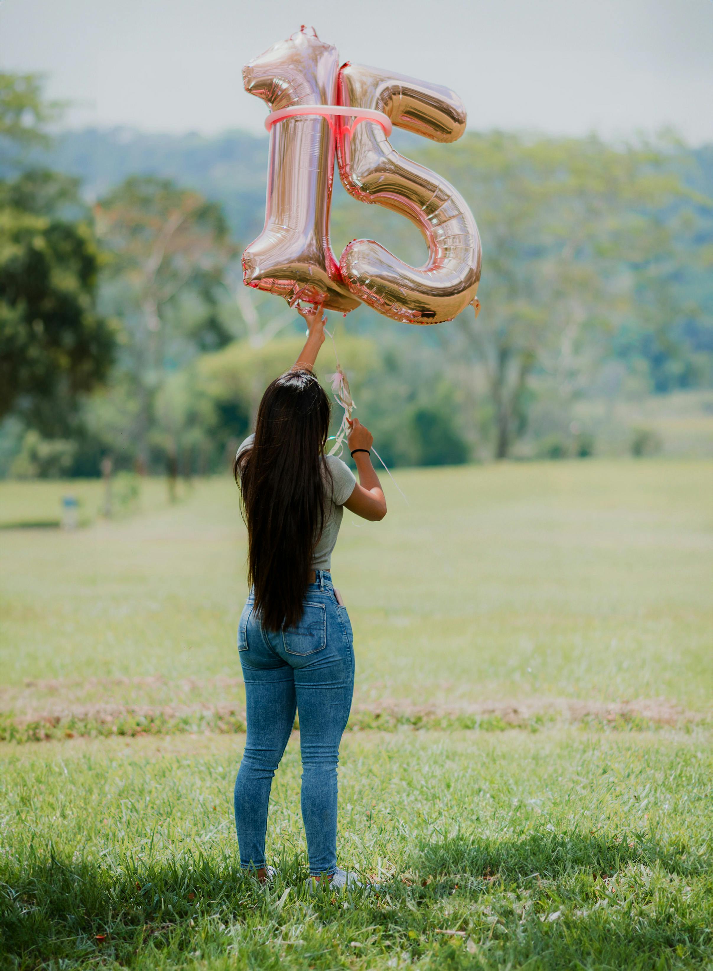 Quinceañera cubana — sesión de retrato y celebración familiar
